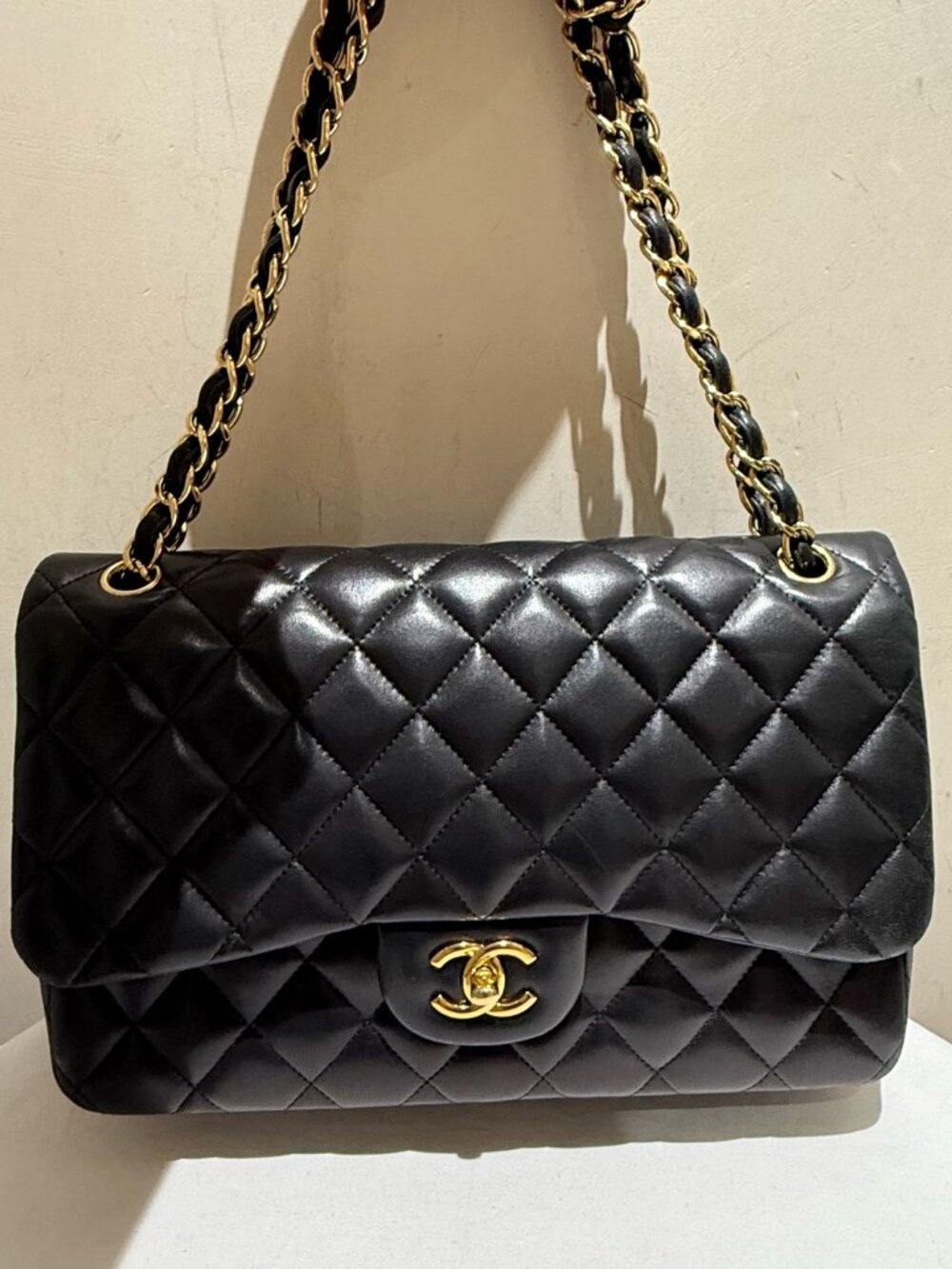 Chanel Classic Flap Jumbo Black Quilted Lambskin Shoulder Bag - Picture 6 of 9